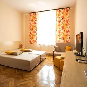 https://24-guesthouse.krakowhotelspoland.com